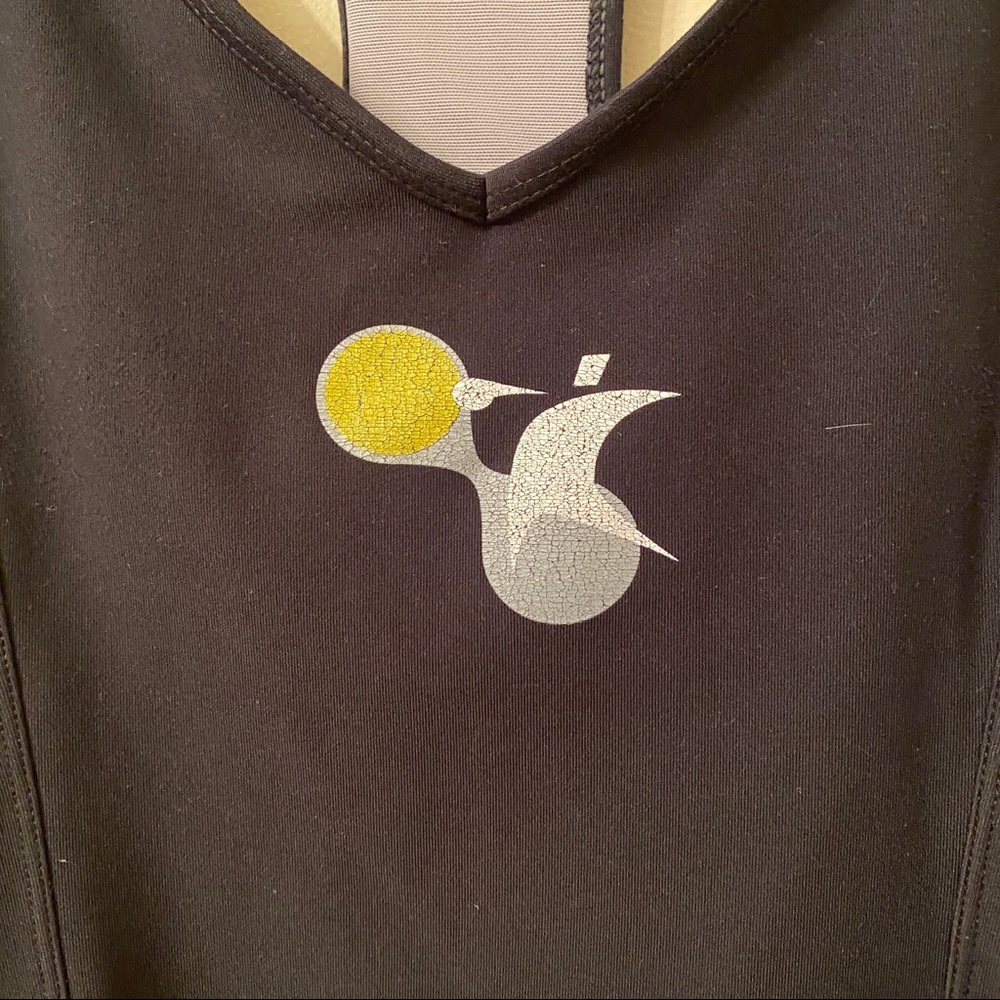 Nike‎ - Picture 2 of 5